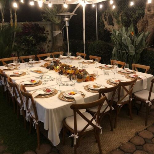 dinner table settings for backyard parties